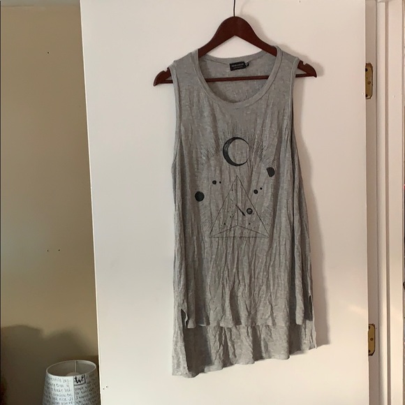 Women’s Tank - Picture 1 of 3